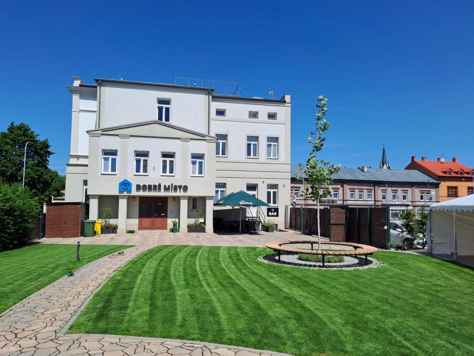 Hotel Dobré Místo Krnov Exterior foto